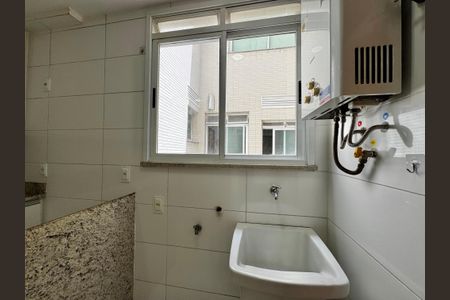 Apartamento à venda com 108m², 3 quartos e 2 vagas Apartamento à venda com 108m², 3 quartos e 2 vagasCozinha e Área de Serviço