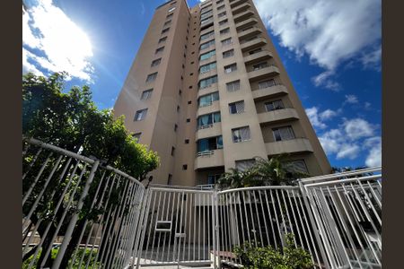 Apartamento à venda com 77m², 3 quartos e 2 vagas Apartamento à venda com 77m², 3 quartos e 2 vagasFachada