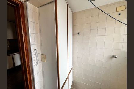 Apartamento à venda com 77m², 3 quartos e 2 vagas Apartamento à venda com 77m², 3 quartos e 2 vagasÁrea de Serviço