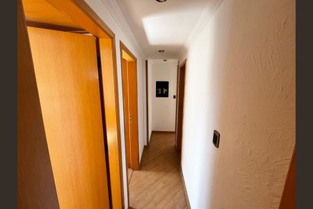 Apartamento à venda com 77m², 3 quartos e 2 vagas Apartamento à venda com 77m², 3 quartos e 2 vagasCorredor