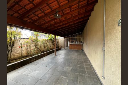 Apartamento à venda com 77m², 3 quartos e 2 vagas Apartamento à venda com 77m², 3 quartos e 2 vagasÁrea comum - Churrasqueira