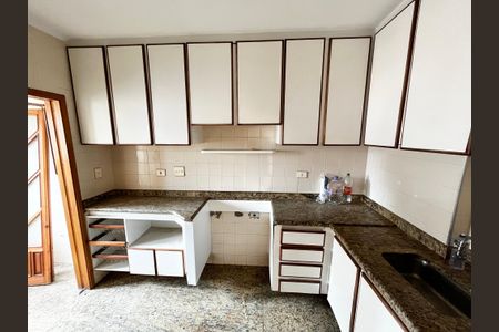 Apartamento à venda com 77m², 3 quartos e 2 vagas Apartamento à venda com 77m², 3 quartos e 2 vagasCozinha