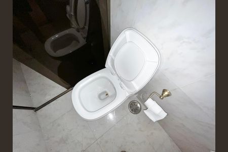 Apartamento à venda com 77m², 3 quartos e 2 vagas Apartamento à venda com 77m², 3 quartos e 2 vagasBanheiro