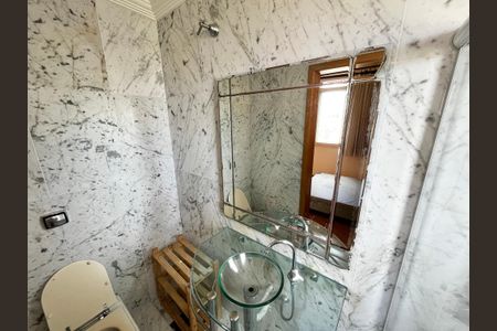 Apartamento à venda com 77m², 3 quartos e 2 vagas Apartamento à venda com 77m², 3 quartos e 2 vagasBanheiro da Suíte