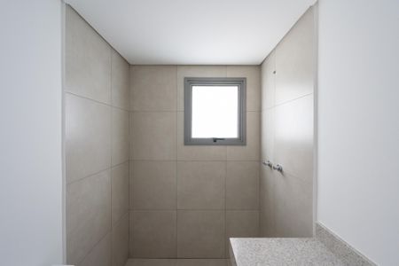 Apartamento à venda com 177m², 3 quartos e 2 vagasBanheiro da Suíte 1