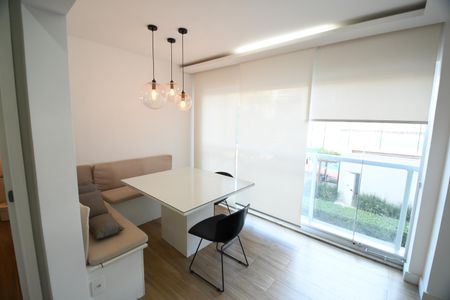 Sala de apartamento para alugar com 1 quarto, 57m² em Cambuí, Campinas