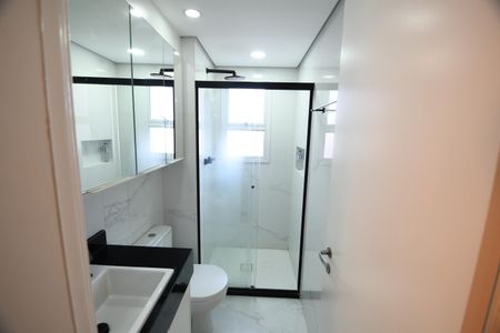 Banheiro Suíte de apartamento para alugar com 1 quarto, 57m² em Cambuí, Campinas