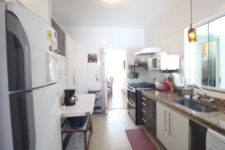 Casa à venda com 116m², 3 quartos e 2 vagasCozinha