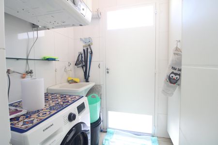 Casa à venda com 116m², 3 quartos e 2 vagasLavanderia