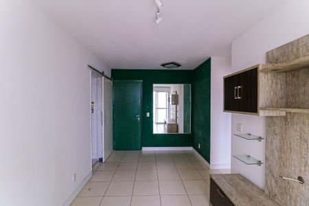 Sala de apartamento para alugar com 2 quartos, 60m² em Todos Os Santos, Rio de Janeiro