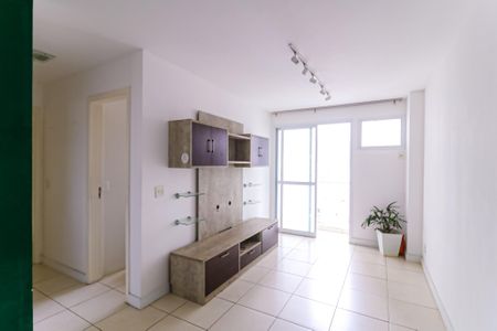 Sala de apartamento para alugar com 2 quartos, 60m² em Todos Os Santos, Rio de Janeiro