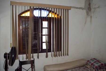 Casa à venda com 300m², 2 quartos e 2 vagasQuarto