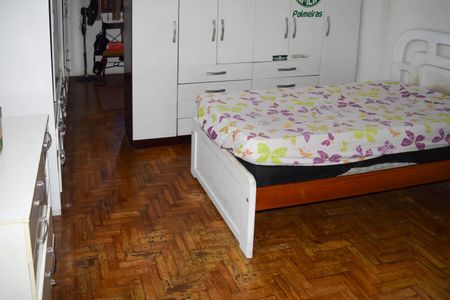 Casa à venda com 300m², 2 quartos e 2 vagasQuarto