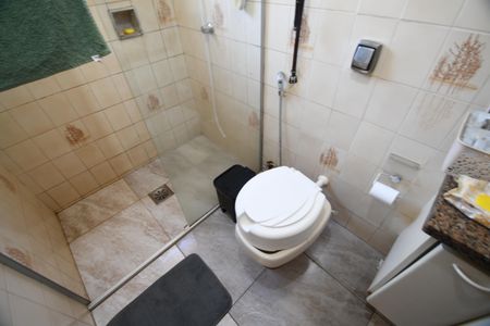 Casa à venda com 169m², 3 quartos e 3 vagasBanheiro 1
