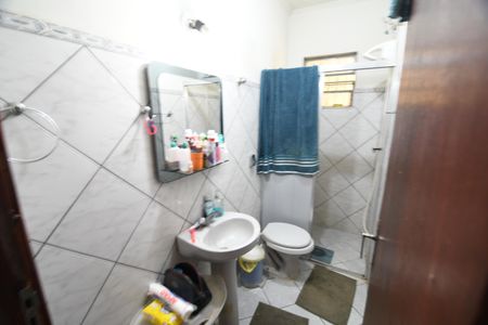 Casa à venda com 169m², 3 quartos e 3 vagasBanheiro 2