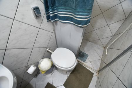 Casa à venda com 169m², 3 quartos e 3 vagasBanheiro 2