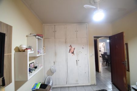 Casa à venda com 169m², 3 quartos e 3 vagasQuarto 1