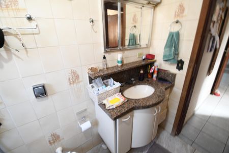 Casa à venda com 169m², 3 quartos e 3 vagasBanheiro 1