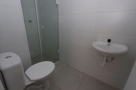Banheiro de apartamento para alugar com 1 quarto, 36m² em Vila Alpina, São Paulo