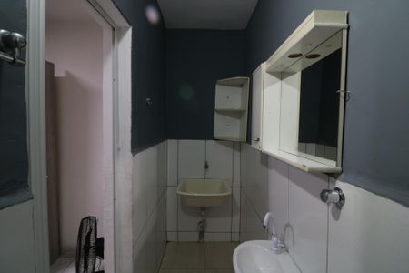 Banheiro Social de casa para alugar com 1 quarto, 22m² em Cidade São Mateus, São Paulo