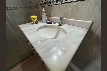 Casa à venda com 145m², 4 quartos e 1 vagaBanheiro 3