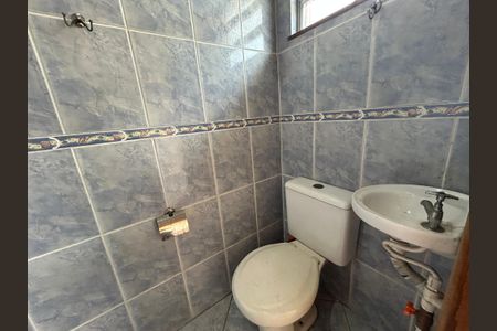 Casa à venda com 145m², 4 quartos e 1 vagaBanheiro 4