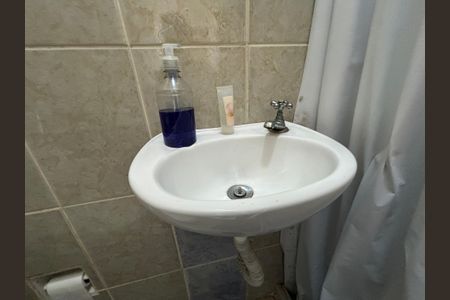 Casa à venda com 145m², 4 quartos e 1 vagaBanheiro 2