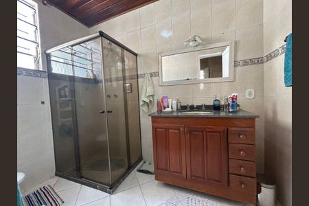 Casa à venda com 145m², 4 quartos e 1 vagaBanheiro 1
