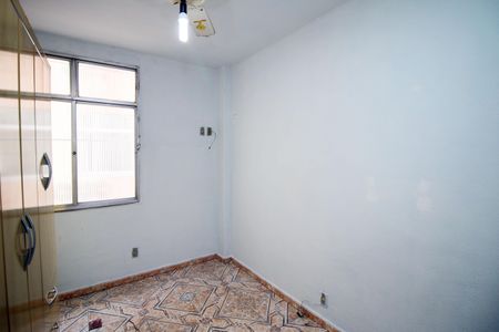 Quarto 2 de apartamento para alugar com 2 quartos, 55m² em Olaria, Rio de Janeiro