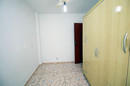 Quarto 2 de apartamento para alugar com 2 quartos, 55m² em Olaria, Rio de Janeiro