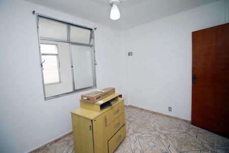 Quarto 1 de apartamento para alugar com 2 quartos, 55m² em Olaria, Rio de Janeiro