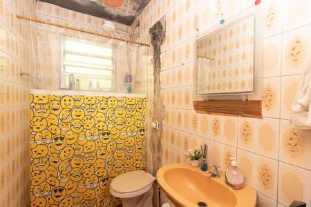 Banheiro de casa à venda com 3 quartos, 124m² em Vila Constança, São Paulo
