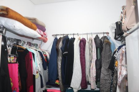 Apartamento à venda com 160m², 3 quartos e 2 vagasCloset da suíte 1