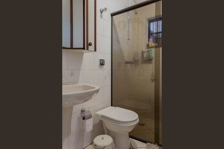 Casa à venda com 150m², 2 quartos e 2 vagas Casa à venda com 150m², 2 quartos e 2 vagasBanheiro