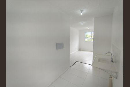 Sala/Cozinha de apartamento para alugar com 2 quartos, 41m² em Taquara, Rio de Janeiro