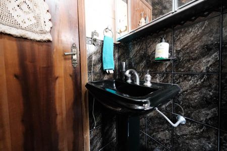 Casa à venda com 85m², 2 quartos e 3 vagasBanheiro