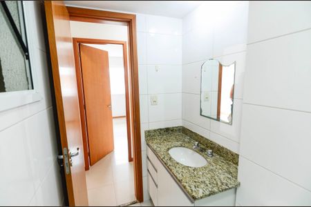Apartamento à venda com 84m², 2 quartos e 1 vagaBanheiro Social