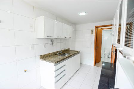 Apartamento à venda com 84m², 2 quartos e 1 vagaCozinha