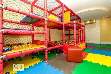 Apartamento à venda com 84m², 2 quartos e 1 vagaÁrea comum