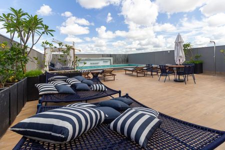 Apartamento à venda com 24m², 1 quarto e sem vaga Apartamento à venda com 24m², 1 quarto e sem vagaÁrea comum - Piscina