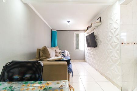 Sala de apartamento para alugar com 2 quartos, 60m² em Itaquera, São Paulo