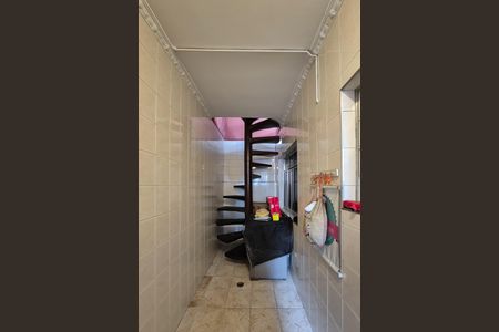 Casa à venda com 374m², 4 quartos e 2 vagasÁrea de Serviço