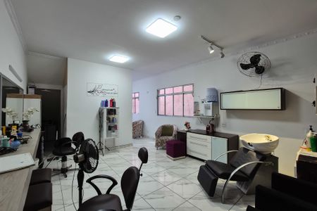 Casa à venda com 374m², 4 quartos e 2 vagasSala 