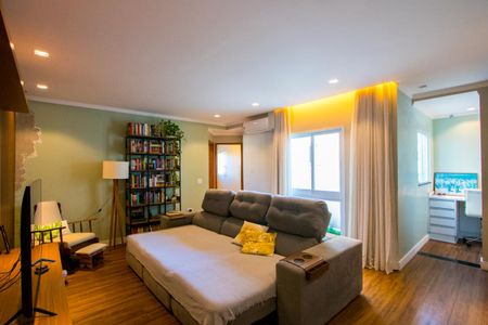 Sala de apartamento à venda com 2 quartos, 100m² em Vila Gilda, Santo André