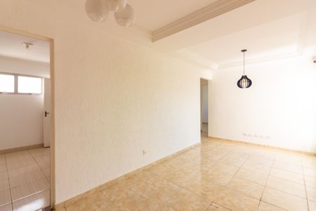 Sala de apartamento para alugar com 3 quartos, 65m² em Iapi, Osasco