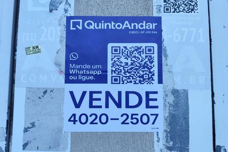 Casa de condomínio à venda com 38m², 1 quarto e 1 vaga Casa de condomínio à venda com 38m², 1 quarto e 1 vagaFachada