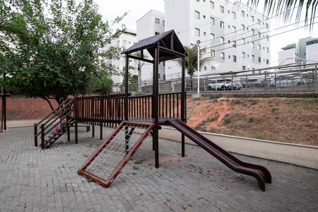 Apartamento à venda com 100m², 2 quartos e 1 vagaÁrea comum - Playground