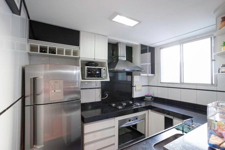 Apartamento à venda com 100m², 2 quartos e 1 vagaCozinha