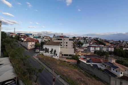 Apartamento à venda com 100m², 2 quartos e 1 vagaQuarto 2 - Vista