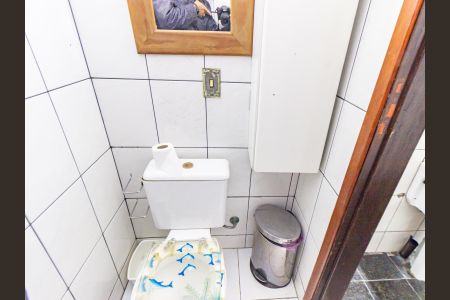 Casa à venda com 240m², 4 quartos e 1 vagaBanheiro 2